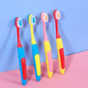 牙刷卡通造型柔細(xì)刷毛代加工貼牌OEM/ODM