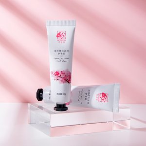 芊茗草30g櫻桃護手霜